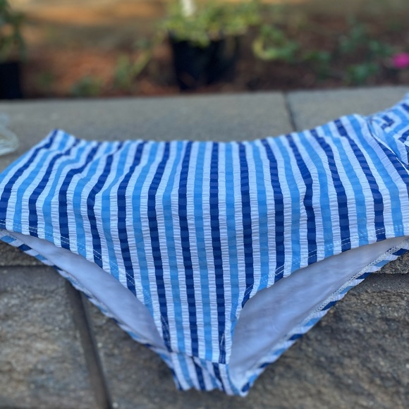 J CREW TWO PIECE - Picture 2 of 6